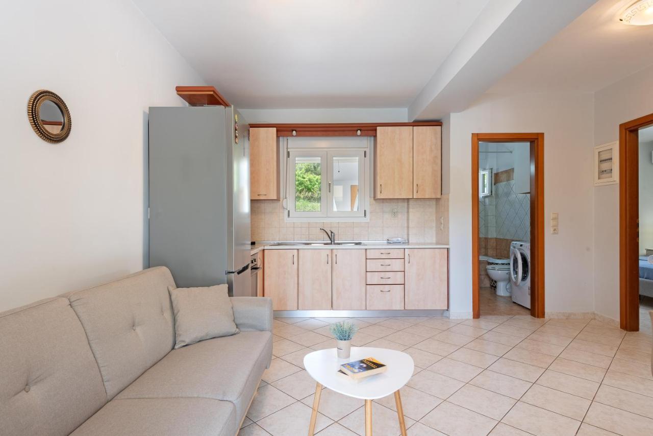 Lagadi Apartment 8 Ласси Экстерьер фото