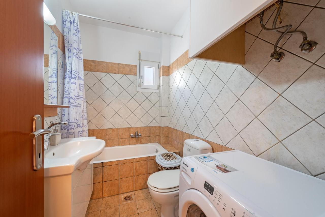 Lagadi Apartment 8 Ласси Экстерьер фото